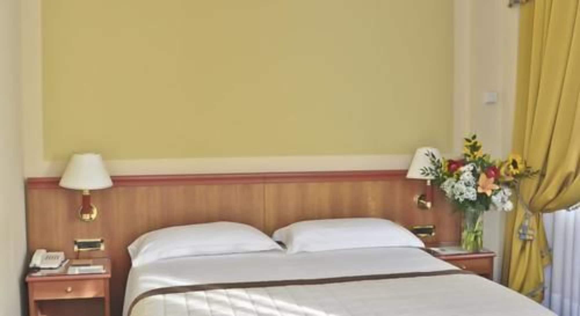 Hotel Lloyd ミラノ エクステリア 写真