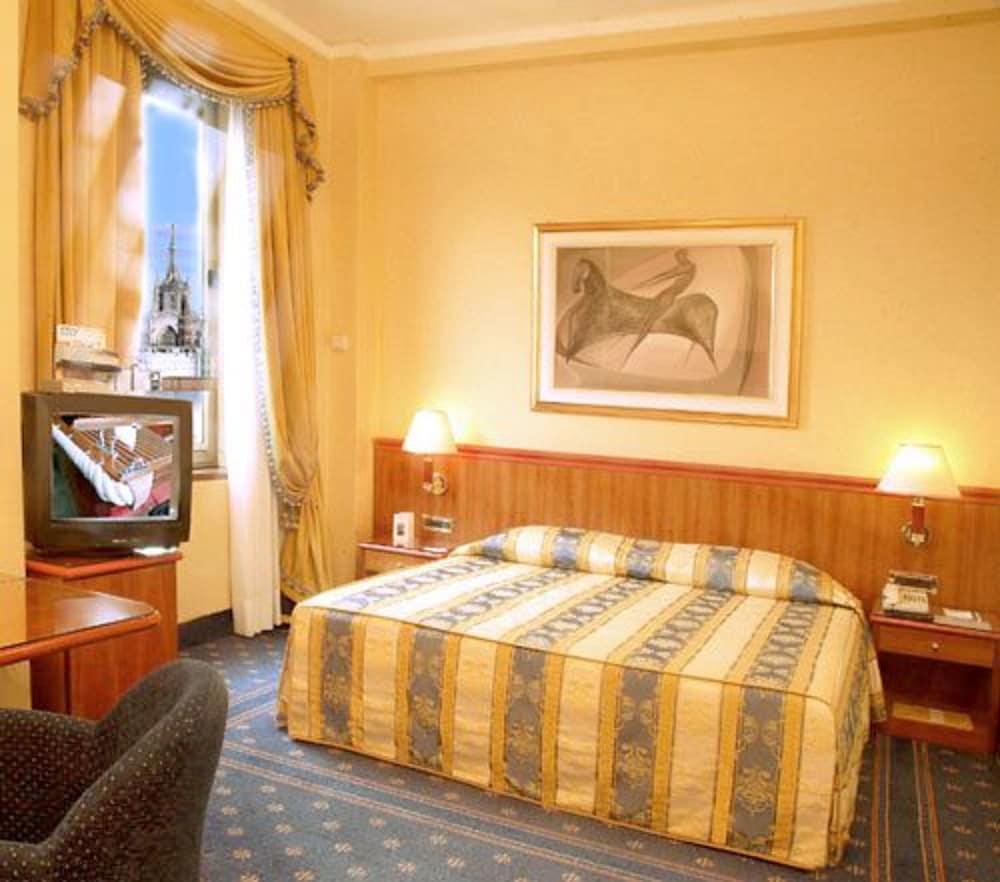 Hotel Lloyd ミラノ エクステリア 写真