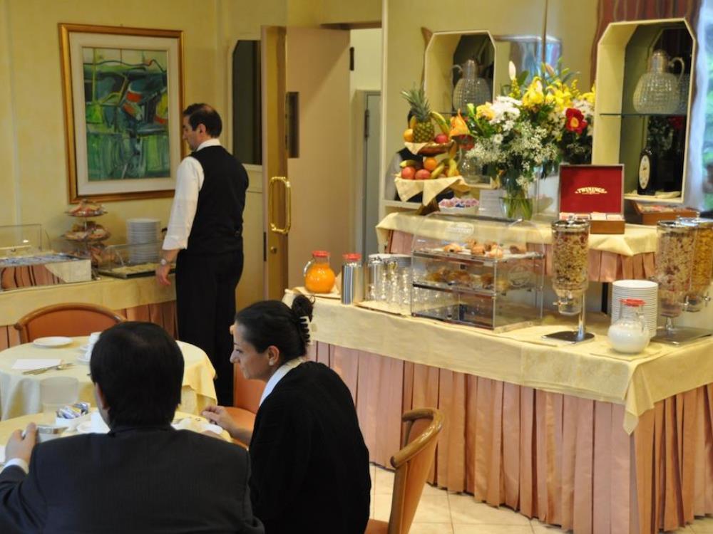 Hotel Lloyd ミラノ エクステリア 写真