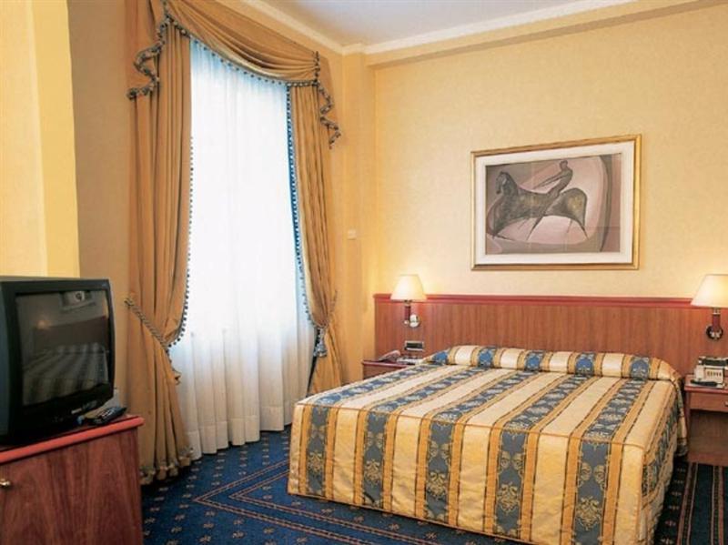 Hotel Lloyd ミラノ エクステリア 写真