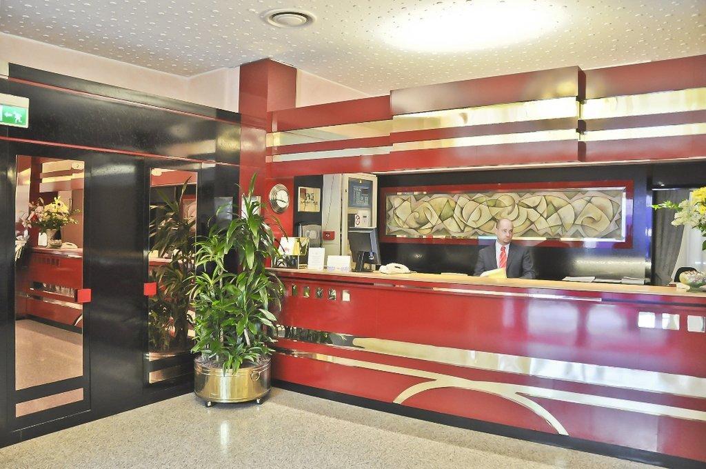 Hotel Lloyd ミラノ エクステリア 写真