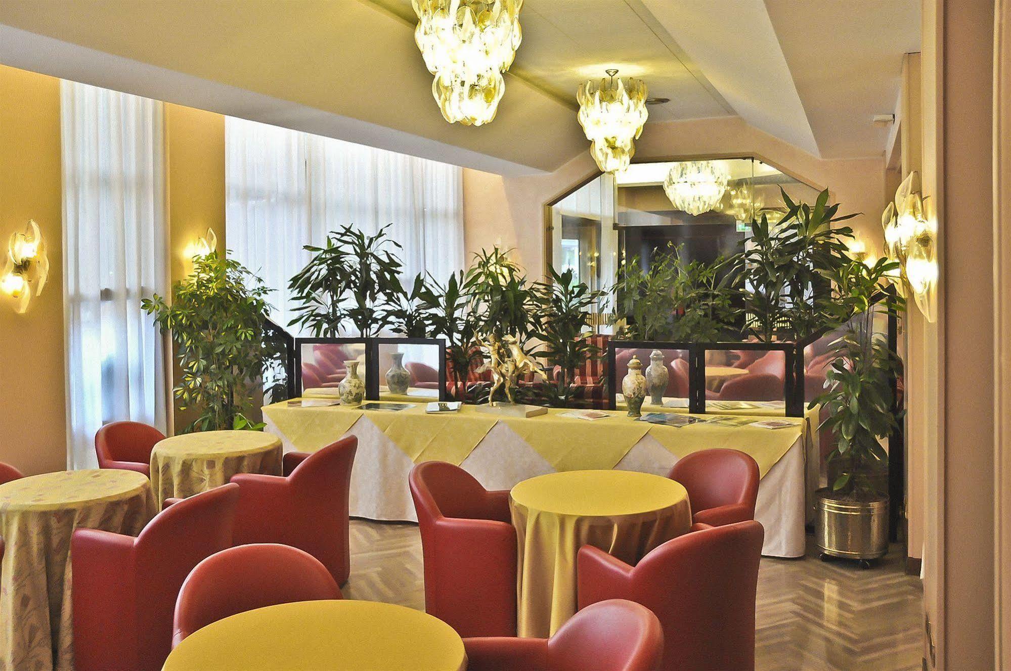 Hotel Lloyd ミラノ エクステリア 写真