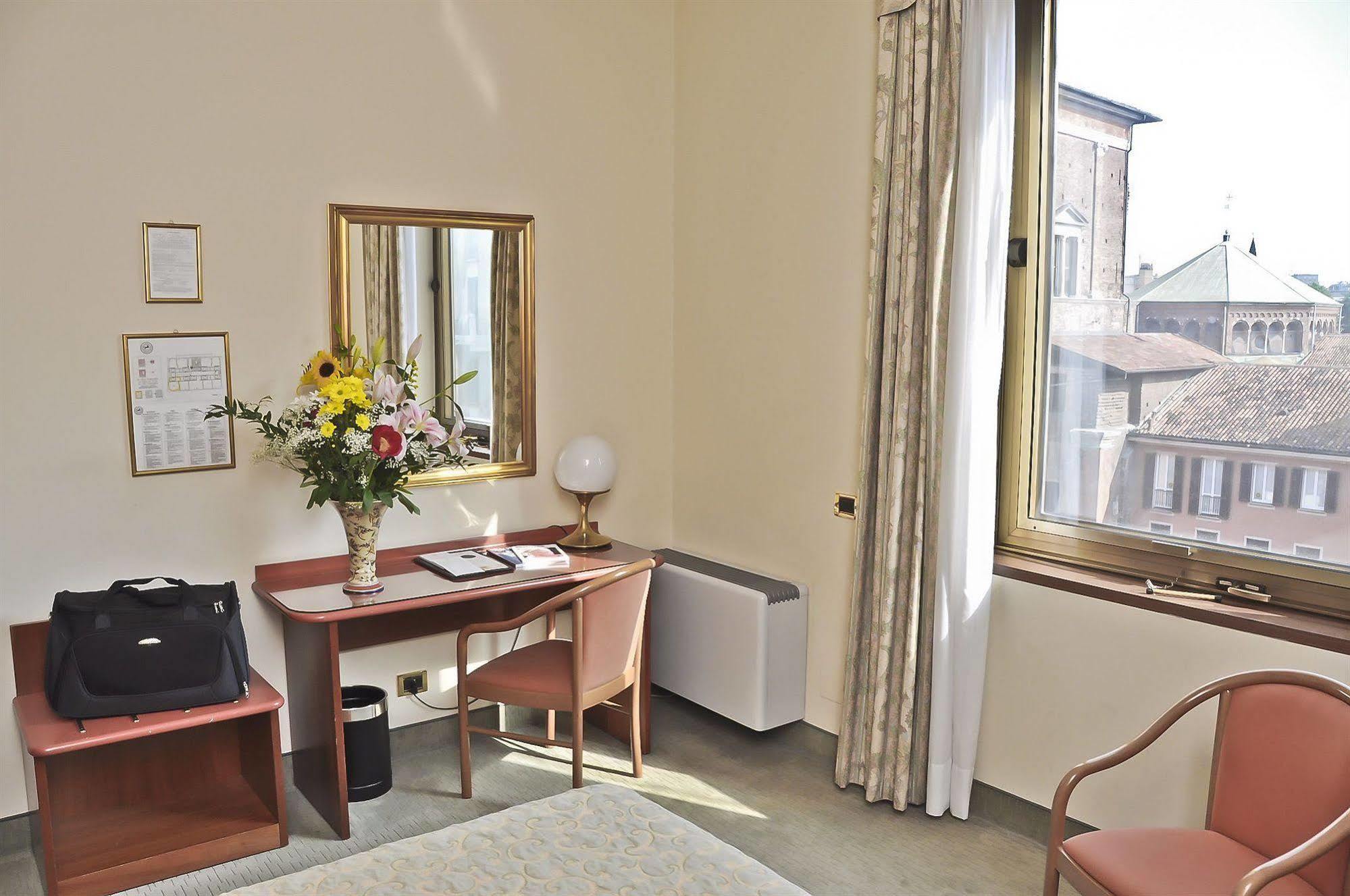Hotel Lloyd ミラノ エクステリア 写真