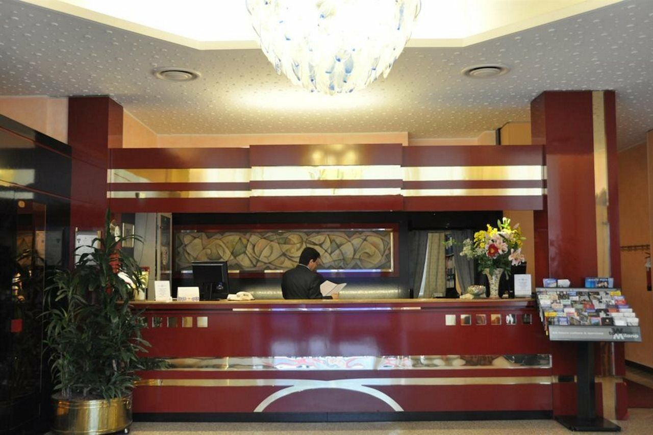 Hotel Lloyd ミラノ エクステリア 写真